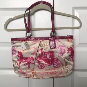 | COACH | Brand New Horse carriage coach purse